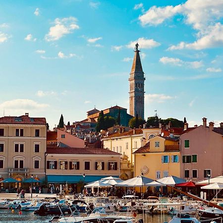 Studios Notte Sul Porto Ровин Екстериор снимка